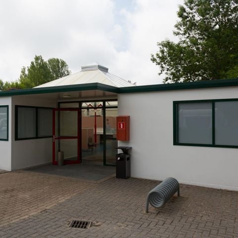 EMPLACEMENT - Aire de camping-car  confort