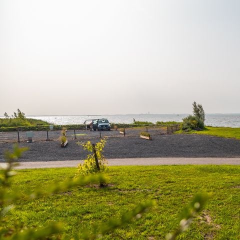 EMPLACEMENT - Aire de stationnement pour camping-cars Comfort XL