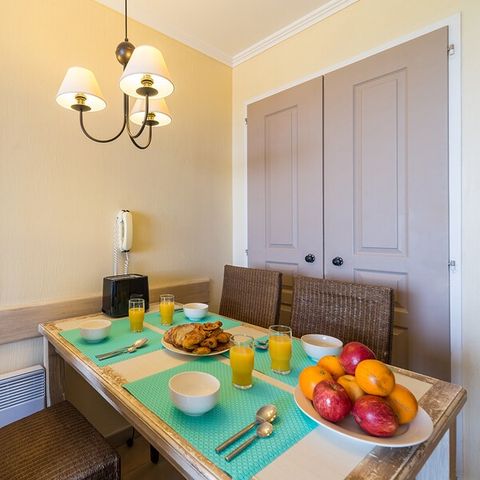 Apartment 4 persons - 1 sleeping area - Terrace or balcony - Air-conditioned