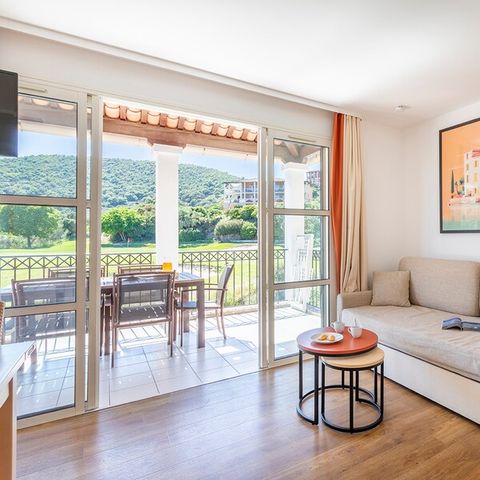 Apartment 6 persons - - 1 bedroom + 1 sleeping alcove - Terrace