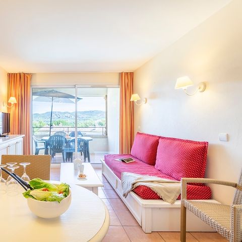 APPARTEMENT 6 personnes - 1 CHAMBRE + 1 COIN NUIT - TERRASSE OU BALCON