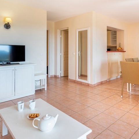 APPARTEMENT 8 personen - 2 SLAAPKAMERS + 1 SLAAPGEDEELTE - BALKON - AIRCONDITIONING