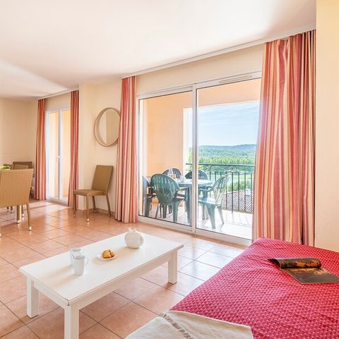 APPARTEMENT 8 personnes - 2 CHAMBRES + 1 COIN NUIT - BALCON - CLIMATISÉ