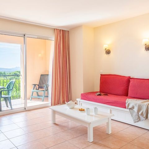 APPARTEMENT 8 personnes - 2 CHAMBRES + 1 COIN NUIT - BALCON - CLIMATISÉ