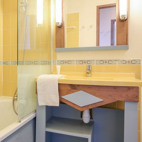 STUDIO 4 personnes - 1 coint nuit - Terrasse ou balcon - Quartier de la Place