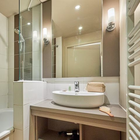 APARTEMENTO 5 personas - - 1 habitación - Terraza o balcón - Vista al bosque - Renovado