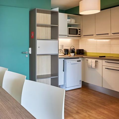 APARTMENT 6 people - - 2 bedrooms - Terrace or balcony - Renovated