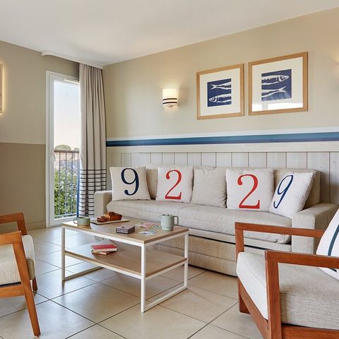 Apartment 6 persons - - 1 bedroom + 1 sleeping alcove - Terrace or balcony - Sea view