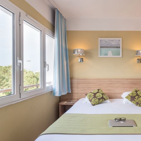 Apartment 6 persons - - 1 bedroom + 1 sleeping alcove - Terrace - Air conditioned