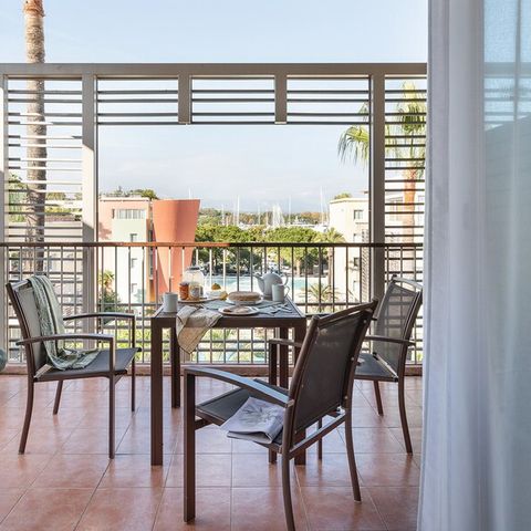 APARTMENT 4 people - - 1 bedroom - Hot tub - Terrace - Air conditioned - Port View