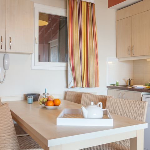 Piso 6 personas - - 1 habitación + 1 alcoba - Terraza o balcón - Vista al mar