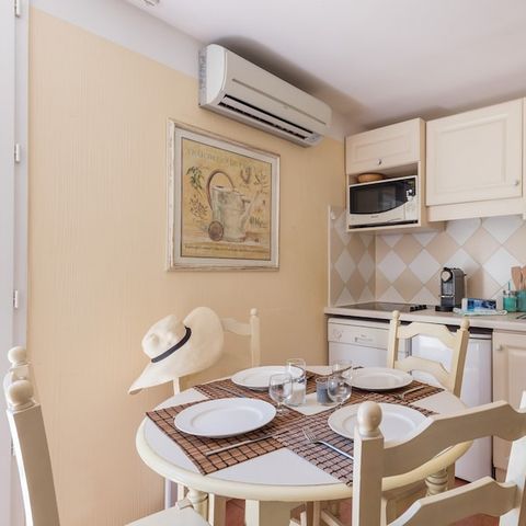 APPARTEMENT 4 personen - - 1 bedroom - Terrace - Garden level