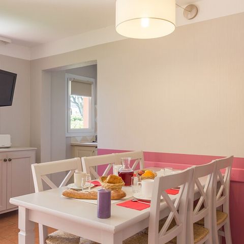 Apartment 6 persons - - 1 bedroom + 1 sleeping alcove - Terrace or balcony
