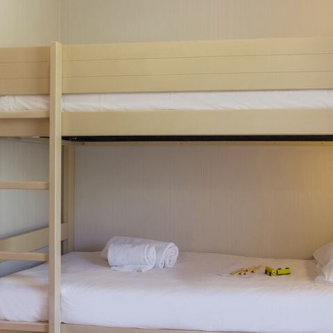 Apartment 6 persons - - 1 bedroom + 1 sleeping alcove - Terrace or balcony