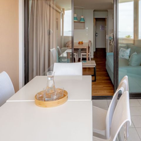 APARTEMENTO 6 personas - - 1 dormitorio + 1 alcoba - Vista al mar - Aire acondicionado - Terraza o balcón