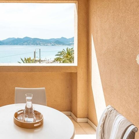 STUDIO 4 personnes - 1 coin nuit - Climatisation - Terrasse ou balcon - Vue mer