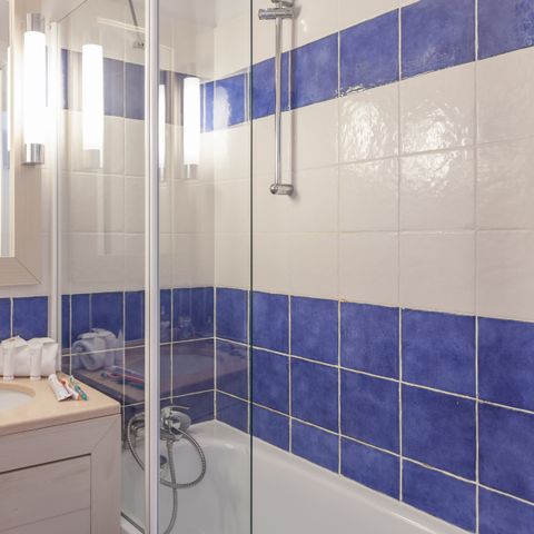 APARTMENT 4 people - 1 bedroom - Terrace or balcony - Garden view - Renovated - Air-conditioned