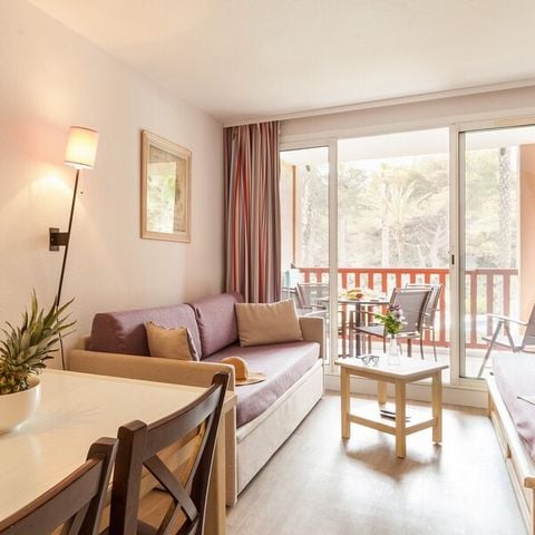 STUDIO 4 people - 1 sleeping area - Terrace or balcony - Garden view - Renovated - Air-conditioned