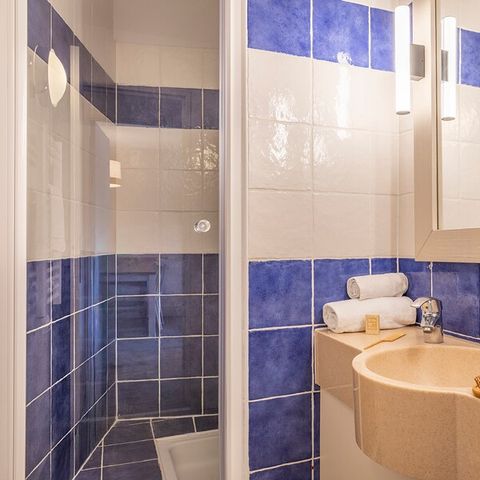 Appartement 6 personnes - 1 chambre - 1 coin - Nuit - Terrasse ou balcon - Vue sur le jardin