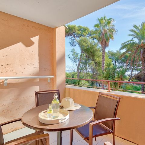Apartment 4 persons - 1 bedroom - Terrace or balcony - Garden view
