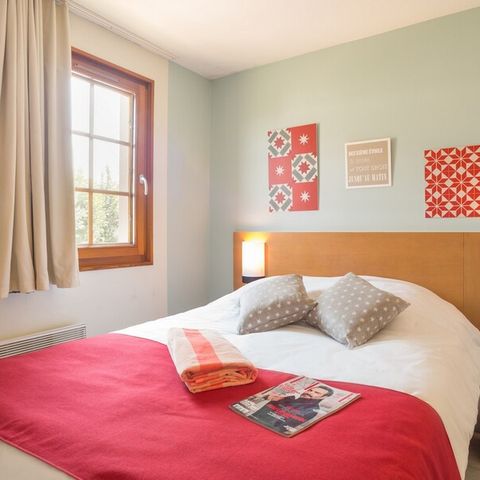 APPARTAMENTO 6 persone - - 1 camera da letto + 1 alcova per dormire - Vista giardino