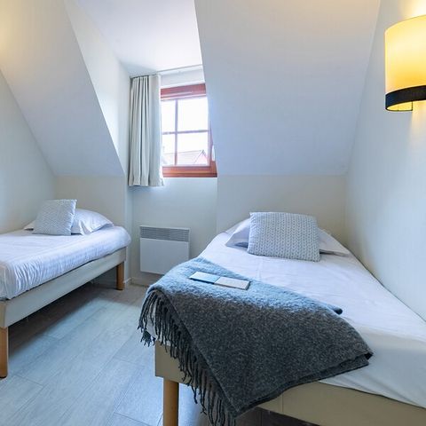 APPARTEMENT 7 personnes - 2 CHAMBRES - DUPLEX - VUE JARDIN