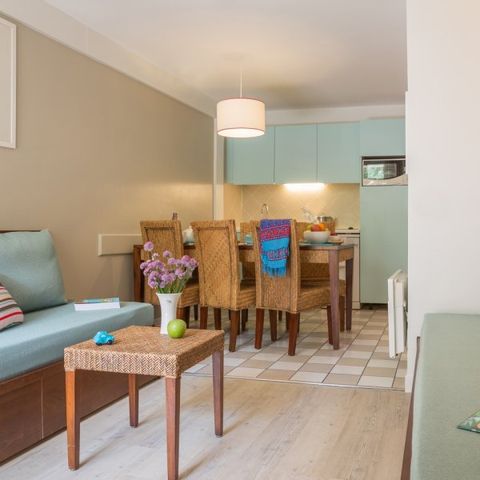 APARTMENT 6 people - - 1 bedroom + 1 sleeping alcove - Terrace or balcony