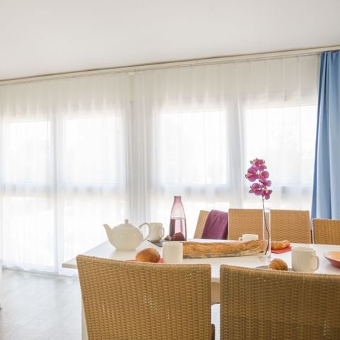 APARTMENT 5 people - - 1 bedroom