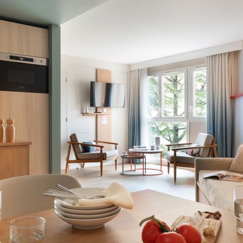 Appartement 6 personnes - 1 chambre - 1 alcôve - Vue sur le jardin