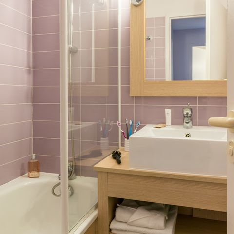 APARTMENT 7 people - - 1 bedroom + 1 sleeping alcove