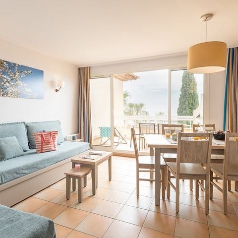 Appartement 6 personnes - 1 chambre - 1 coin - Nuit - Terrasse ou balcon