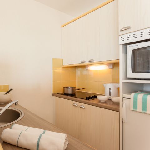 Apartment 6 persons - - 1 bedroom + 1 sleeping alcove - Terrace or balcony - Sea view