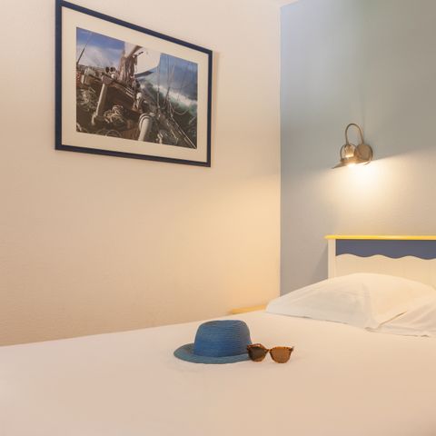 Apartment 6 persons - - 1 bedroom + 1 sleeping alcove - Terrace or balcony - Sea view