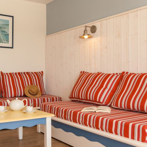 Apartment 6 persons - - 1 bedroom + 1 sleeping alcove - Terrace or balcony - Sea view