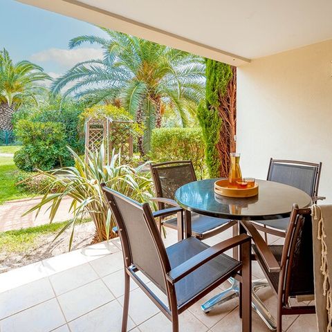 STUDIO 4 people - 1 sleeping area - Terrace or balcony - Air-conditioned