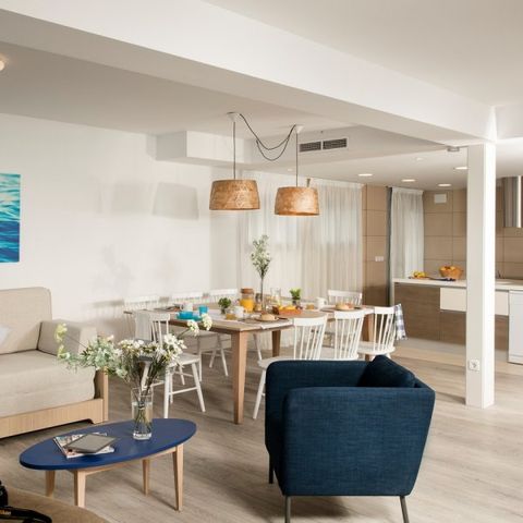 APPARTEMENT 8 personnes - 3 chambres - Balcon - Vue Mer