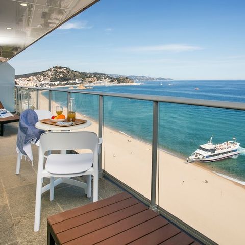 APPARTEMENT 8 personnes - 3 chambres - Balcon - Vue Mer