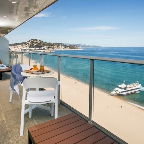 APPARTEMENT 8 personnes - 3 chambres - Balcon - Vue Mer