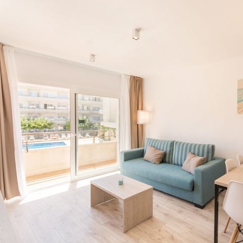 APPARTEMENT 6 personnes - 2 CHAMBRES - BALCON