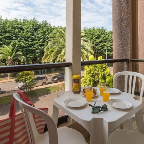 STUDIO 4 personnes - 1 COIN NUIT - TERRASSE OU BALCON