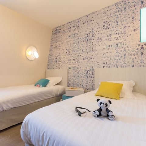 APARTMENT 6 people - - 2 bedrooms - Street side - Harbor buildings