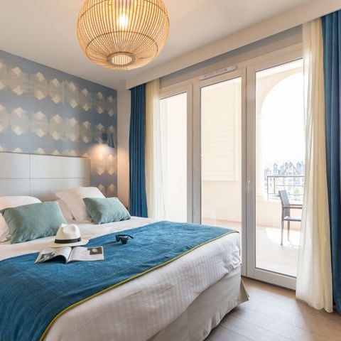 APARTMENT 8 people - - 3 bedrooms - Terrace or balcony - Harbor buildings