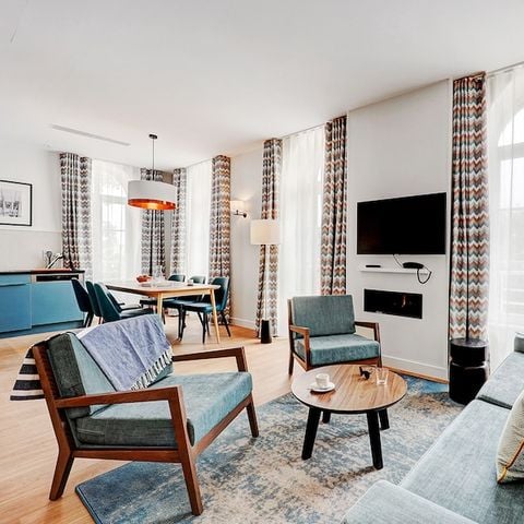 APARTMENT 8 people - - 3 bedroom - Customs building