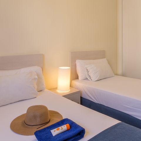 APPARTAMENTO 8 persone - 3 Camere da letto superiori