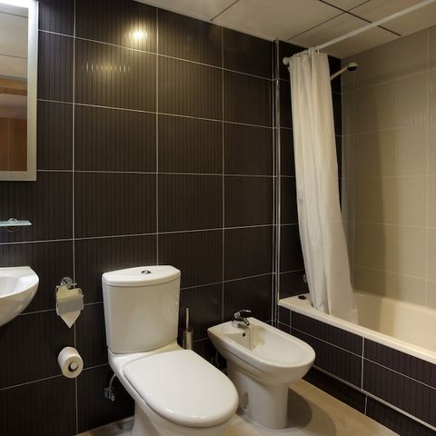 APPARTEMENT 6 personnes - 2 CHAMBRES - BALCON