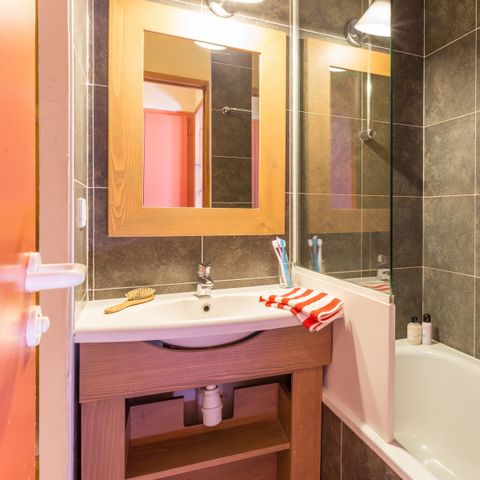 APARTMENT 6 people - - 1 bedroom + 1 sleeping alcove - Duplex