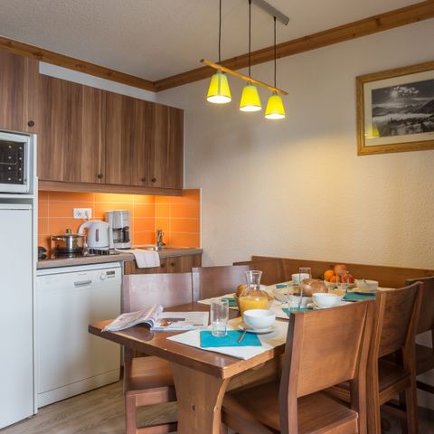 STUDIO 6 persone - 1 zona notte - Esposizione a sud