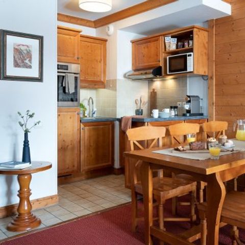 APARTMENT 6 people - Flat 6 people - 2 bedrooms - Superior outdoor and indoor pools (AWL36PC)