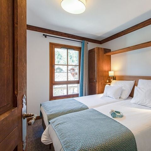 APARTMENT 6 people - Sleeps 6 – 2 bedrooms – Outdoor swimming pool with views of Mont Blanc 