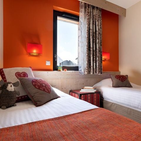 APPARTEMENT 10 personnes - 4 chambres - Balcon